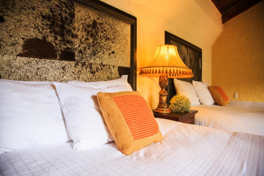 Hotel Lo De Bernal Antigua Exteriör bild