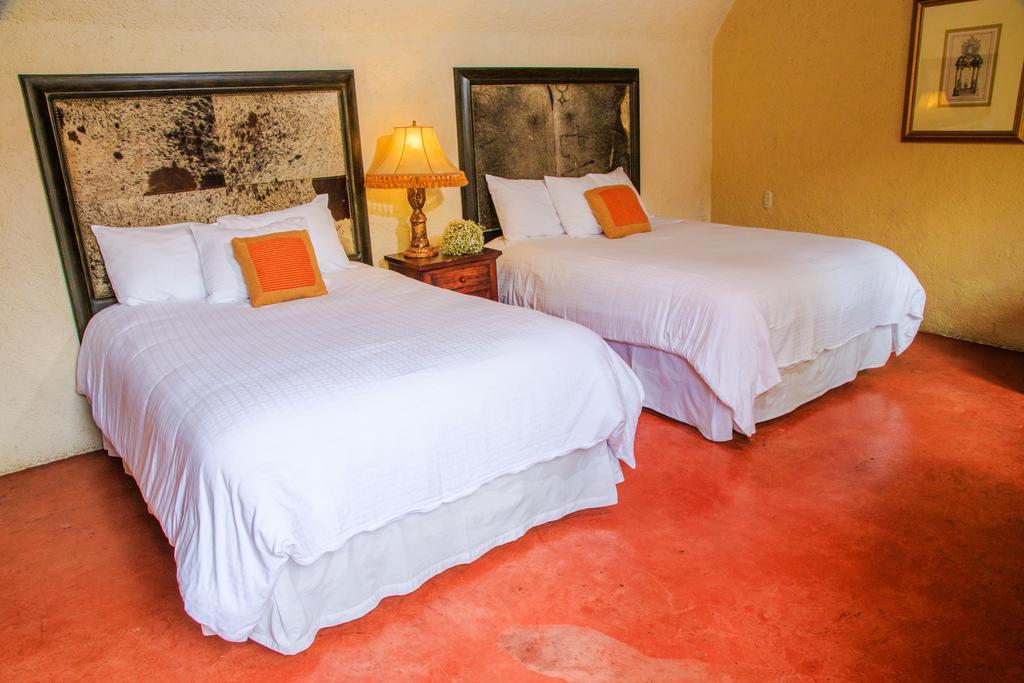 Hotel Lo De Bernal Antigua Exteriör bild