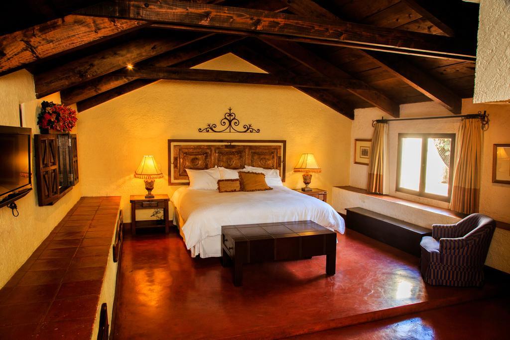 Hotel Lo De Bernal Antigua Exteriör bild