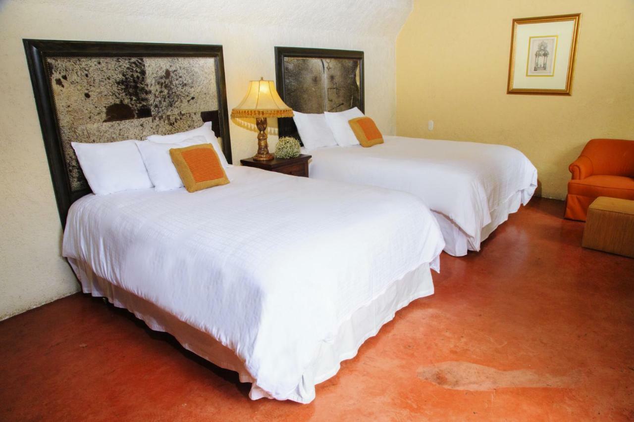 Hotel Lo De Bernal Antigua Exteriör bild